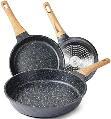 YIIFEEO 3-piece non-stick pan set on gas stove