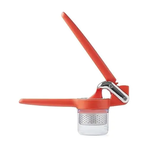 CHEF'N FreshForce hand press juicer in orange