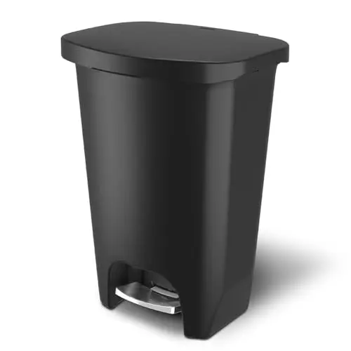 Glad premium plastic trash can with Clorox odor protection